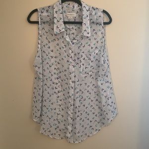 Size XL Liz Claiborne Sleeveless ButtonUp Sheer top with blue leaf print